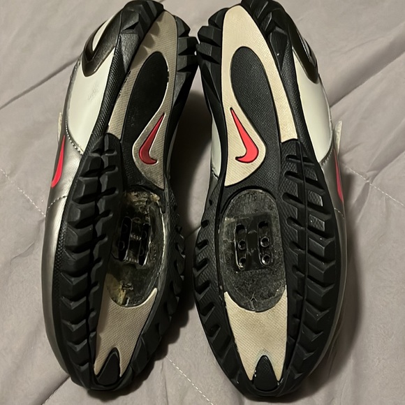 Nike cycling gray & black Velcro shoes size 8 - Picture 10 of 10